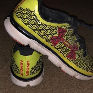 UA low tops well loved GUC size 3